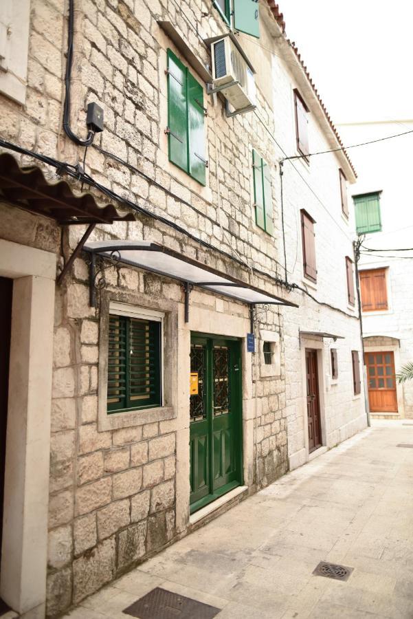 Apartment Luka's Amber In The Center Of Trogir